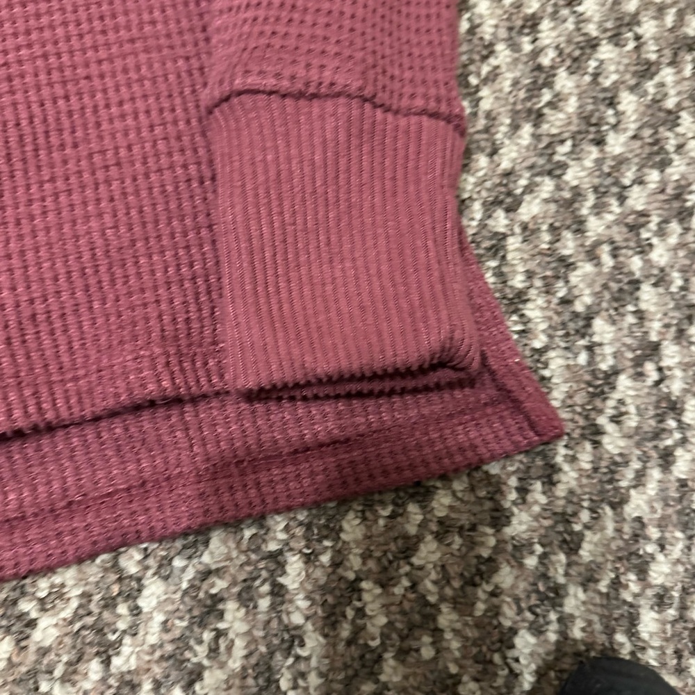SO Maroon Ribbed Knit Top - Picture 4 of 4